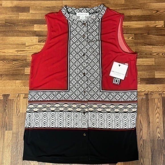 Liz Claiborne Tops - Liz Claiborne women’s sleeveless blouse. Size S. Black/red/white.
